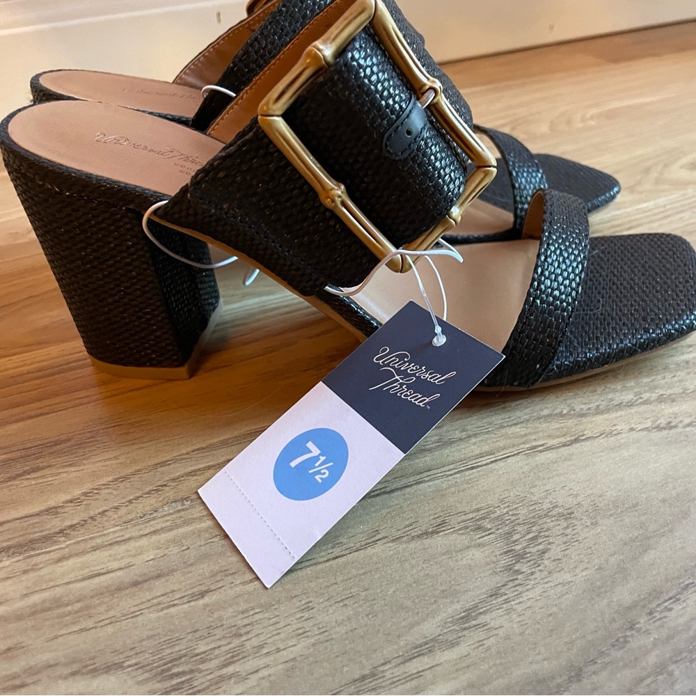Black block high heel